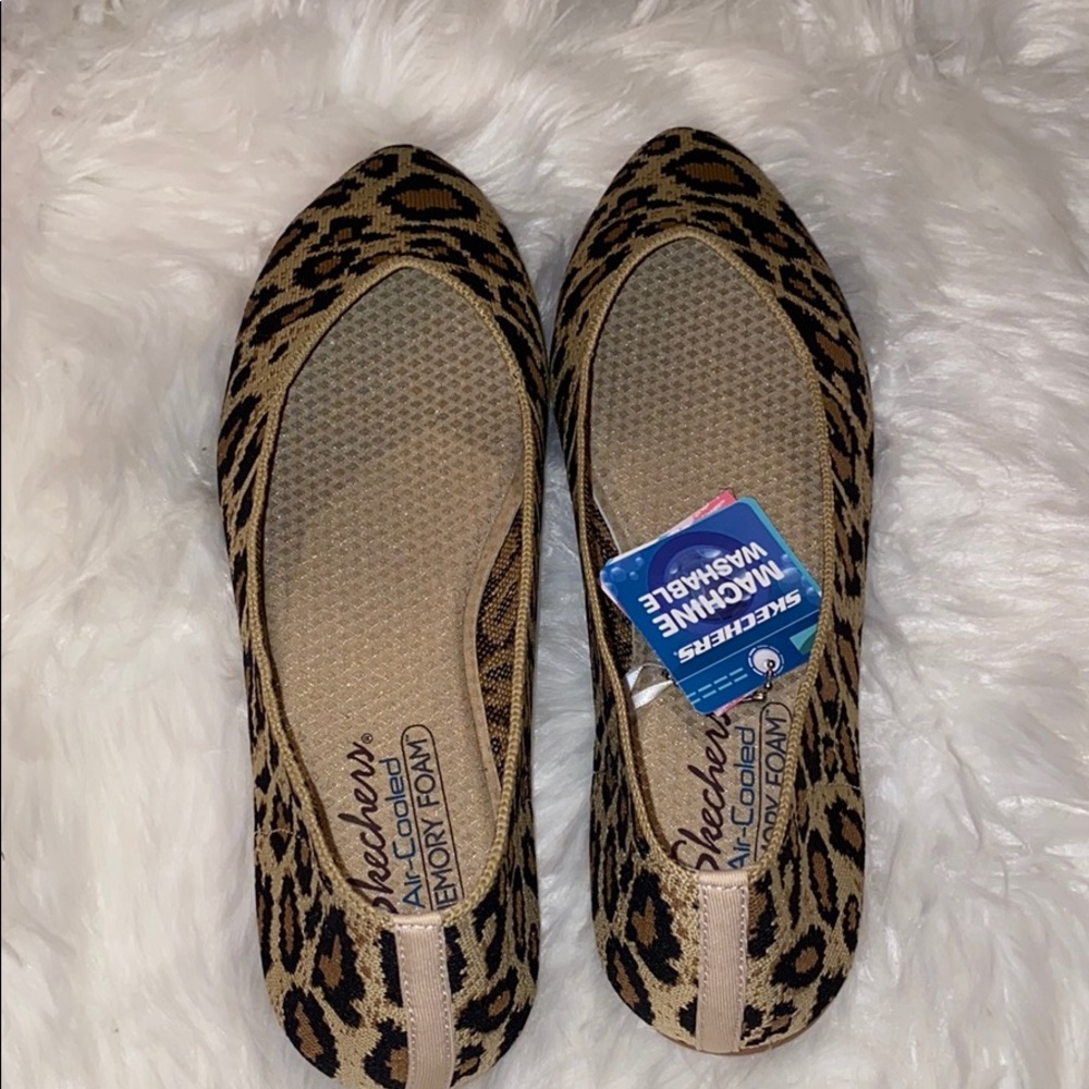 Skechers Memory Foam Stretch Fit Leopard Flats